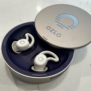 Ozlo Bluetooth Sleep Earbuds Wireless With Case Tips Charger